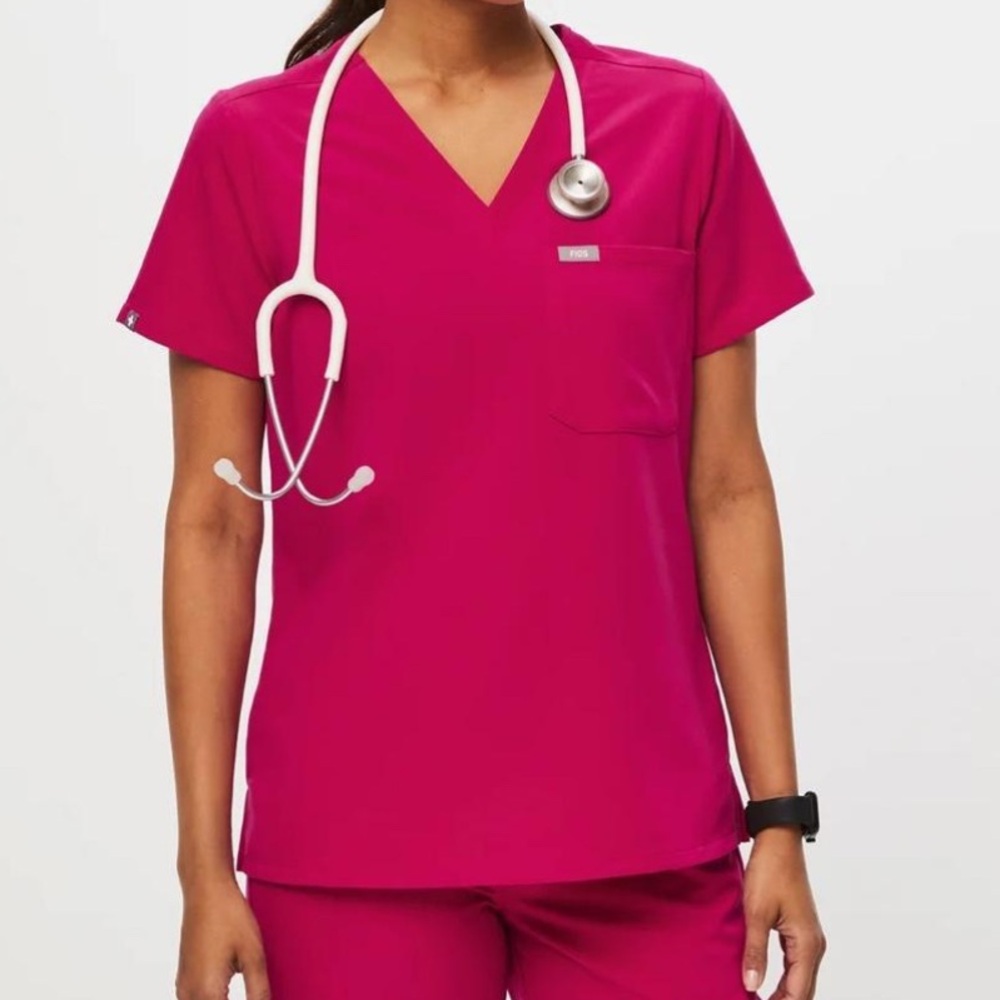 FIGS Scrub top Small